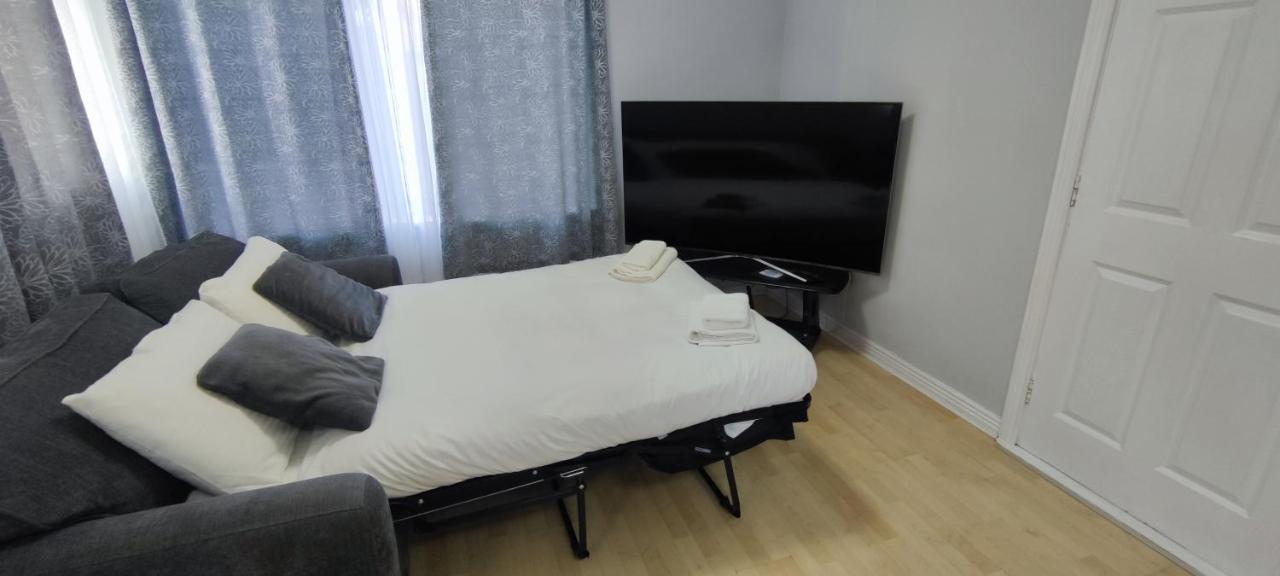 Apartment In The Heart Of Wexford Town Exterior foto